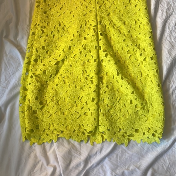 Jessica Simpson Women’s Neon Yellow/Green Dress - Picture 6 of 8